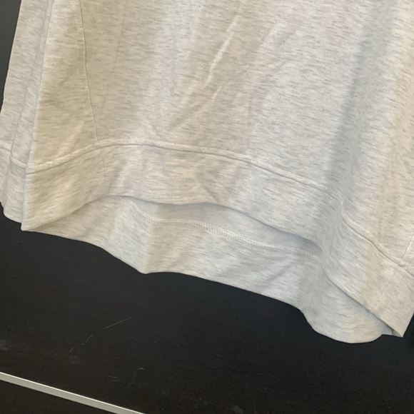 Rae Dunn Women's "PEACE LOVE HOPE" Gray Gallery Sweatshirt Cozy Ankle Socks Set - Picture 4 of 13